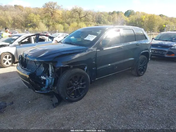 1C4RJEAGXHC877845 2017 JEEP GRAND CHEROKEE - Image 2