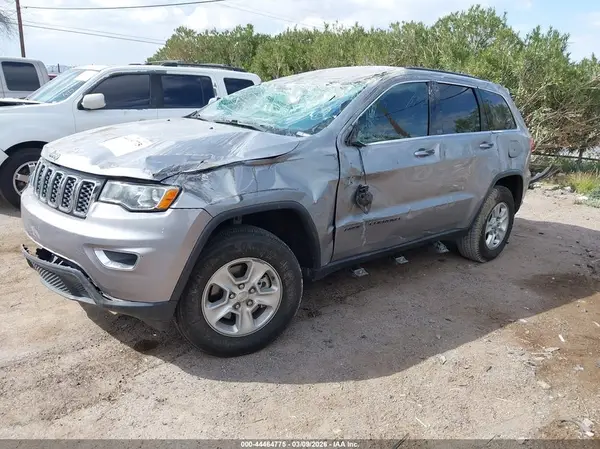 1C4RJEAGXHC888151 2017 JEEP GRAND CHEROKEE - Image 2