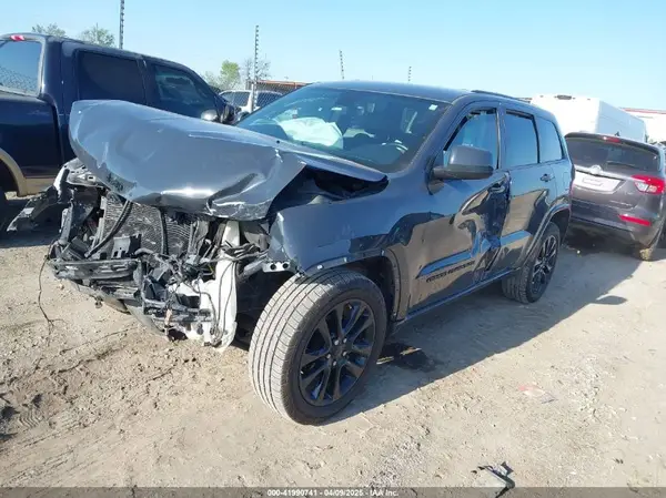 1C4RJEAGXJC124726 2018 JEEP GRAND CHEROKEE - Image 2