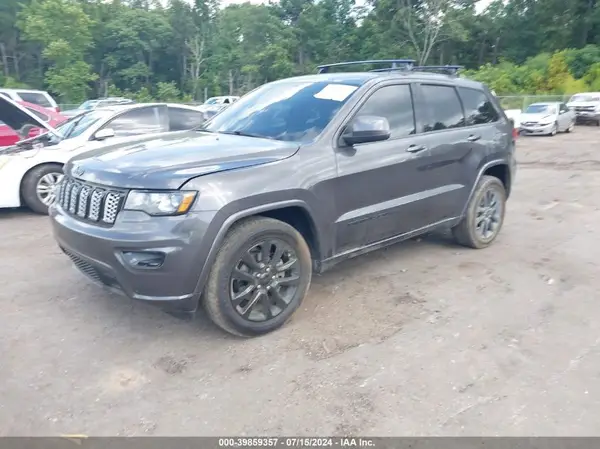 1C4RJEAGXJC300576 2018 JEEP GRAND CHEROKEE - Image 2