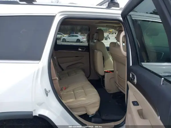 1C4RJEBG0HC647620 2017 JEEP GRAND CHEROKEE - Image 8