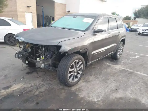 1C4RJEBG0JC228284 2018 JEEP GRAND CHEROKEE - Image 2