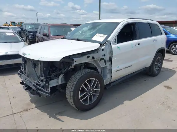 1C4RJEBG0JC304599 2018 JEEP GRAND CHEROKEE - Image 2