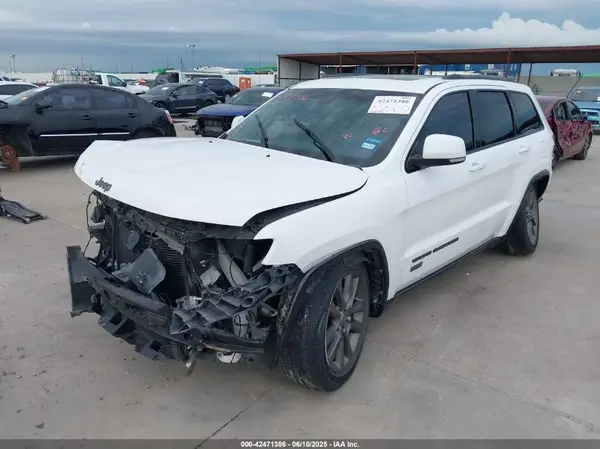 1C4RJEBG1GC390904 2016 JEEP GRAND CHEROKEE - Image 2