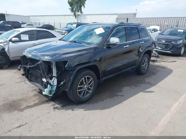 1C4RJEBG1HC788633 2017 JEEP GRAND CHEROKEE - Image 2