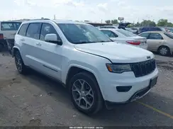 1C4RJEBG2JC125920 2018 JEEP GRAND CHEROKEE
