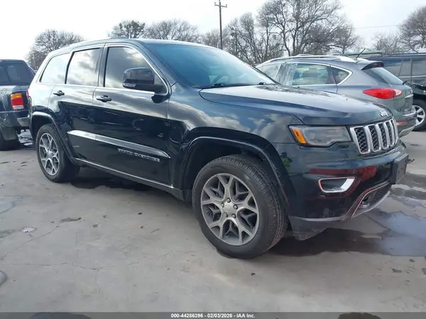 1C4RJEBG2JC363752 2018 JEEP GRAND CHEROKEE - Image 1