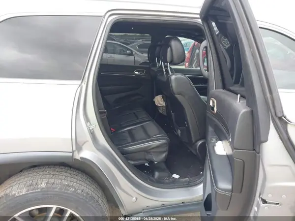 1C4RJEBG3HC718941 2017 JEEP GRAND CHEROKEE - Image 8