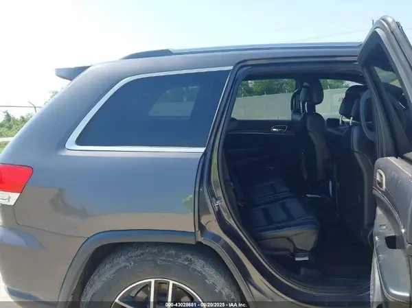 1C4RJEBG3HC736081 2017 JEEP GRAND CHEROKEE - Image 8