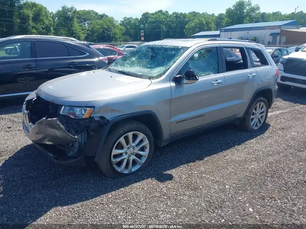 1C4RJEBG3HC846418 2017 JEEP GRAND CHEROKEE - Image 2