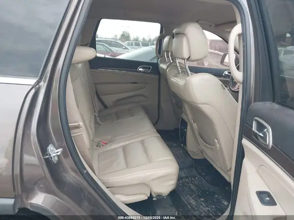 1C4RJEBG4HC731732 2017 JEEP GRAND CHEROKEE - Image 8