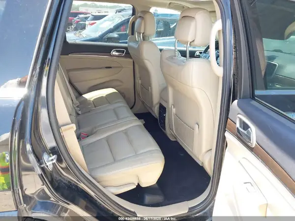 1C4RJEBG4HC925502 2017 JEEP GRAND CHEROKEE - Image 8
