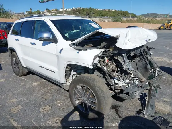 1C4RJEBG4JC157865 2018 JEEP GRAND CHEROKEE - Image 1
