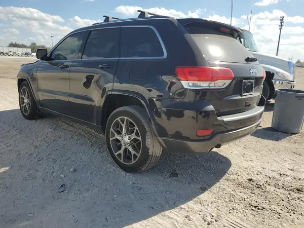 1C4RJEBG4JC304749 2018 JEEP GRAND CHEROKEE - Image 2