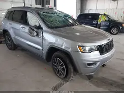 1C4RJEBG5HC677065 2017 JEEP GRAND CHEROKEE