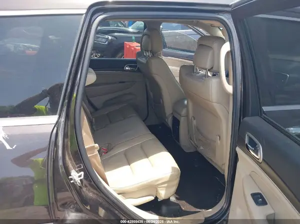 1C4RJEBG5HC685599 2017 JEEP GRAND CHEROKEE - Image 8