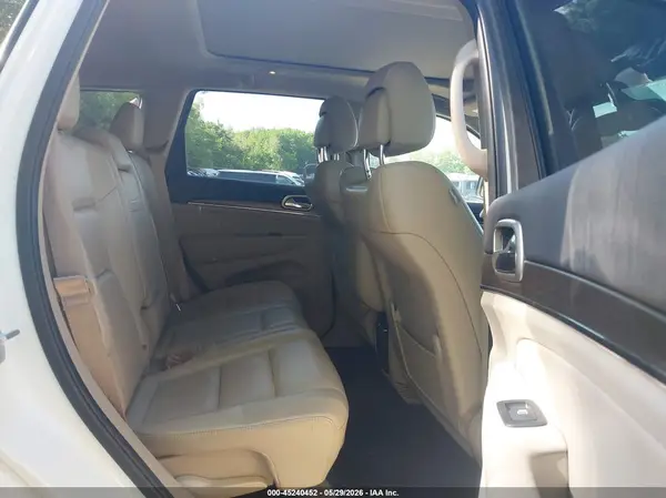 1C4RJEBG5HC757188 2017 JEEP GRAND CHEROKEE - Image 8