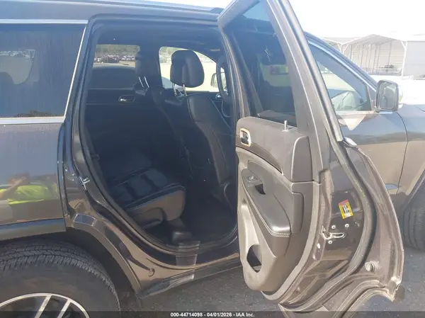 1C4RJEBG6HC916882 2017 JEEP GRAND CHEROKEE - Image 8