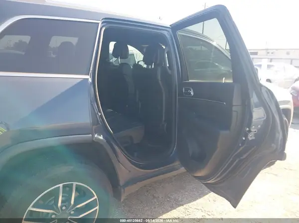 1C4RJEBG6KC826736 2019 JEEP GRAND CHEROKEE - Image 8