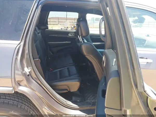 1C4RJEBG7HC685197 2017 JEEP GRAND CHEROKEE - Image 8