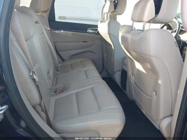 1C4RJEBG8HC617877 2017 JEEP GRAND CHEROKEE - Image 8