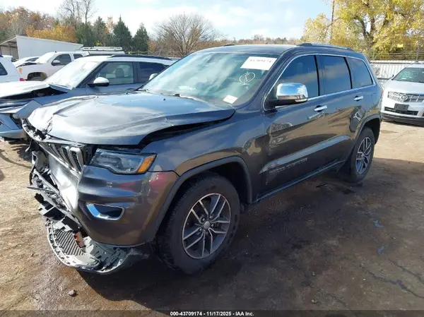 1C4RJEBG8HC943873 2017 JEEP GRAND CHEROKEE - Image 2