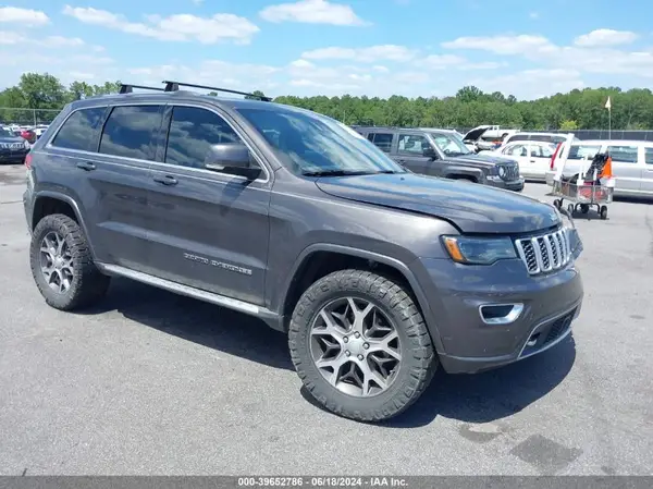 1C4RJEBG8JC225066 2018 JEEP GRAND CHEROKEE