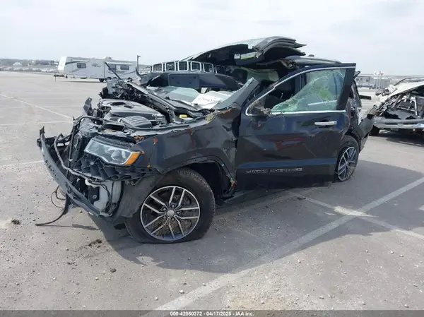 1C4RJEBG9HC877706 2017 JEEP GRAND CHEROKEE - Image 2