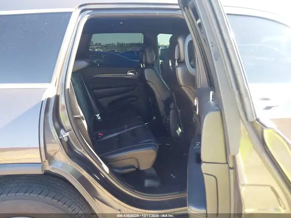 1C4RJEBG9HC916049 2017 JEEP GRAND CHEROKEE - Image 8