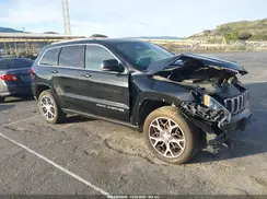 1C4RJEBGXJC268940 2018 JEEP GRAND CHEROKEE