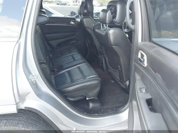 1C4RJECG8HC696773 2017 JEEP GRAND CHEROKEE - Image 8