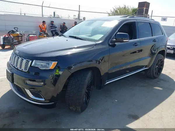 1C4RJEJG8JC480902 2018 JEEP GRAND CHEROKEE - Image 2