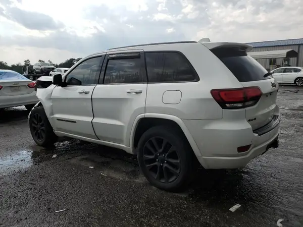 1C4RJFAG0HC723585 2017 JEEP GRAND CHEROKEE - Image 2