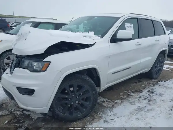1C4RJFAG0HC750852 2017 JEEP GRAND CHEROKEE - Image 2