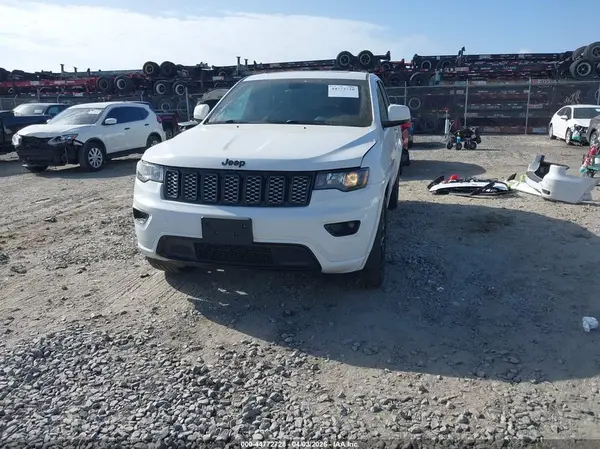 1C4RJFAG0HC767375 2017 JEEP GRAND CHEROKEE - Image 2