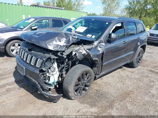 1C4RJFAG0HC844648 2017 JEEP GRAND CHEROKEE - Image 2