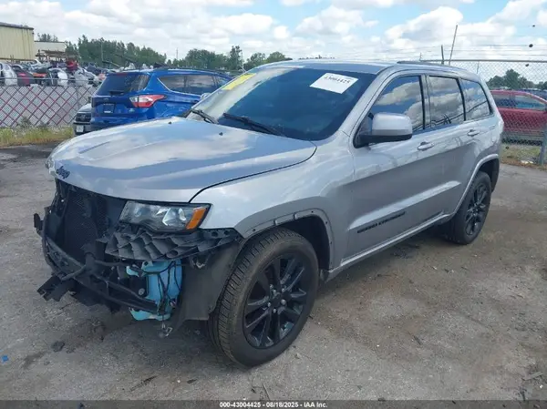 1C4RJFAG0HC864432 2017 JEEP GRAND CHEROKEE - Image 2