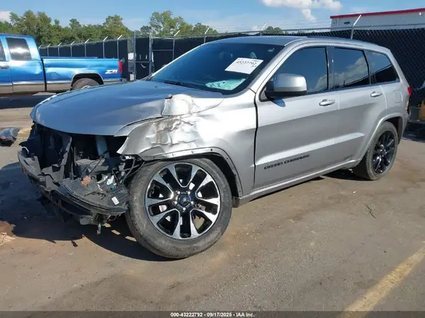 1C4RJFAG0HC910521 2017 JEEP GRAND CHEROKEE - Image 2