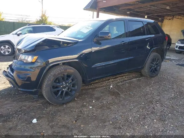 1C4RJFAG0HC922104 2017 JEEP GRAND CHEROKEE - Image 2