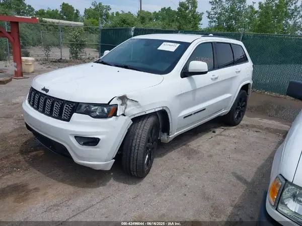 1C4RJFAG0HC925035 2017 JEEP GRAND CHEROKEE - Image 2