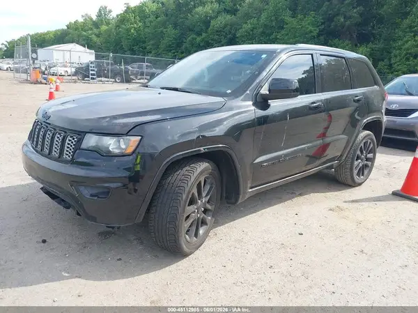 1C4RJFAG0HC951585 2017 JEEP GRAND CHEROKEE - Image 2