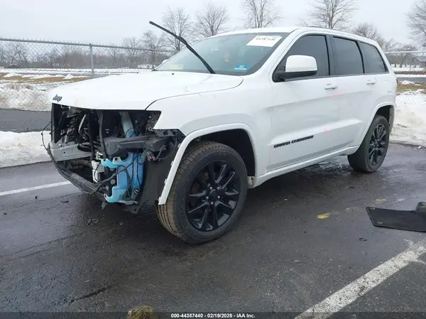 1C4RJFAG0JC102711 2018 JEEP GRAND CHEROKEE - Image 2