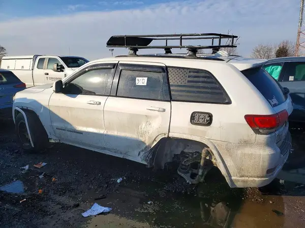 1C4RJFAG0JC104992 2018 JEEP GRAND CHEROKEE - Image 2