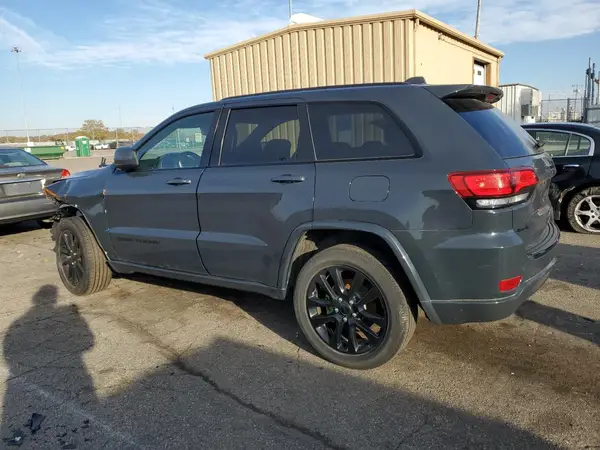 1C4RJFAG0JC135790 2018 JEEP GRAND CHEROKEE - Image 2