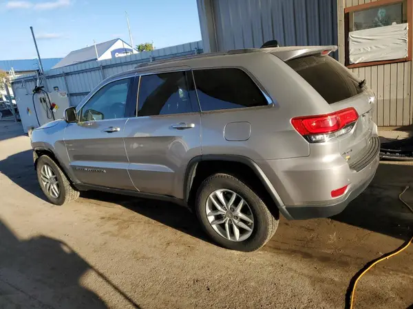 1C4RJFAG0JC147812 2018 JEEP GRAND CHEROKEE - Image 2