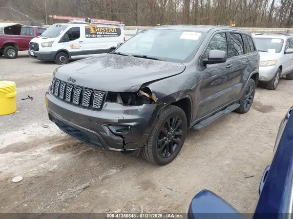 1C4RJFAG0JC179093 2018 JEEP GRAND CHEROKEE - Image 2