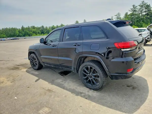 1C4RJFAG0JC202808 2018 JEEP GRAND CHEROKEE - Image 2