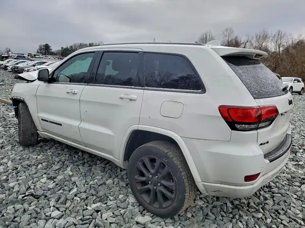 1C4RJFAG0JC214814 2018 JEEP GRAND CHEROKEE - Image 2