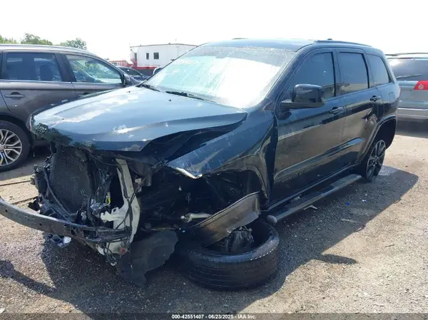1C4RJFAG0JC305355 2018 JEEP GRAND CHEROKEE - Image 2