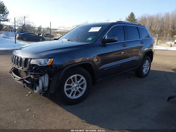 1C4RJFAG0JC351025 2018 JEEP GRAND CHEROKEE - Image 2